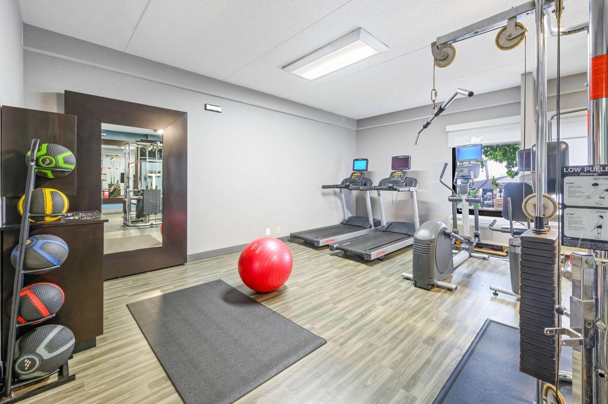 Hampton Inn St. Louis - Westport Maryland Heights Extérieur photo